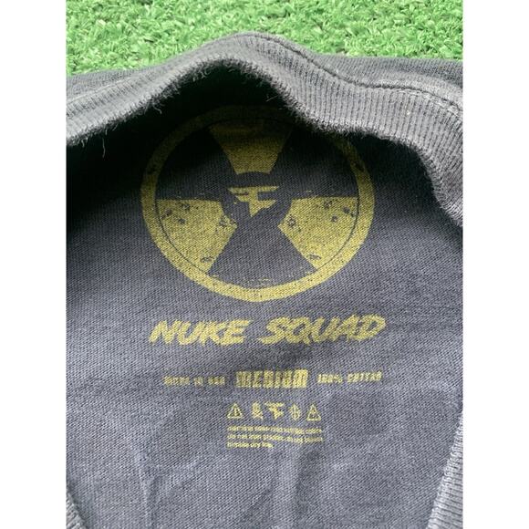 FAZE CLAN Nuke Squad T-Shirt Men's Back Graphic Explosion Black Size Medium - Picture 3 of 5